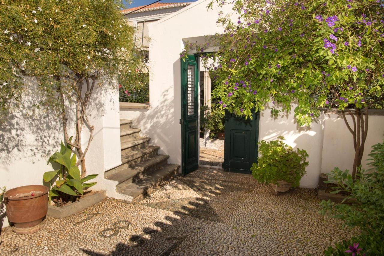 Вилла 1861 Mansion Spetses Экстерьер фото